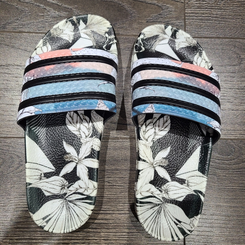 Adidas Adilette Slides, size 5
